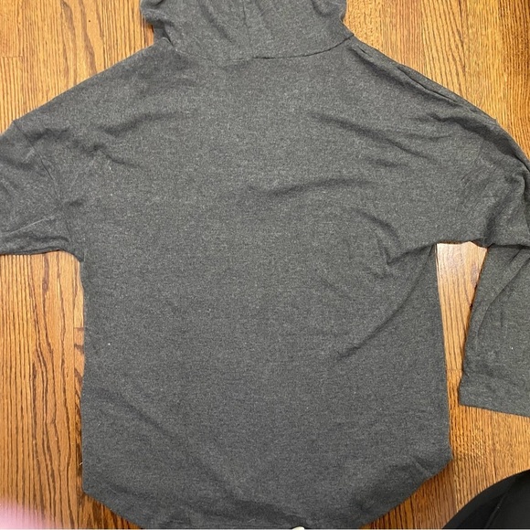 **4/$12** Kirundo Gray Hoodie Lightweight Size Medium, NWT - Picture 5 of 7